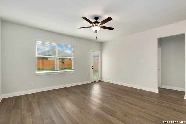 6622 Thorpe Hollow Property Photo 4