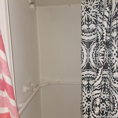1211 Gladstone Property Photo 3