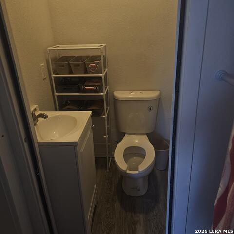 1211 Gladstone Property Photo 6