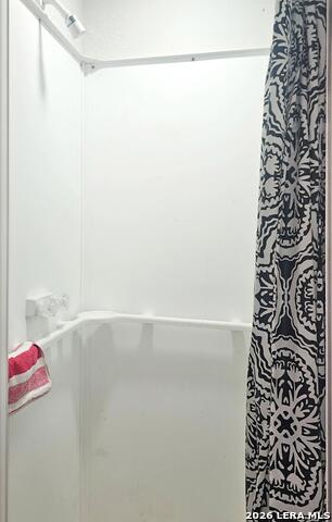 1211 Gladstone Property Photo 4