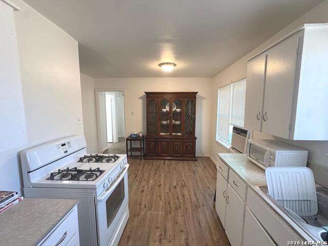 604 Mockingbird Property Photo 5