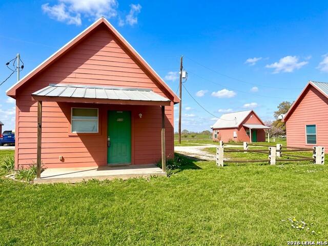 573 State Highway 97 E Property Photo 1