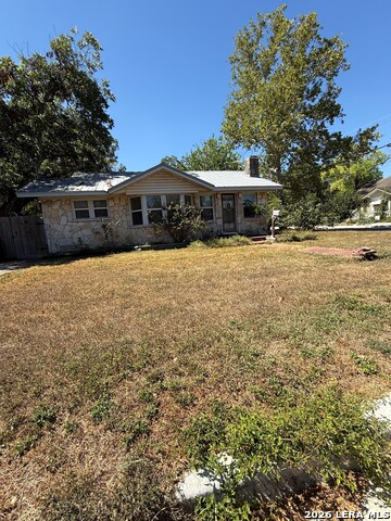 401 E Weinert St Property Photo 3