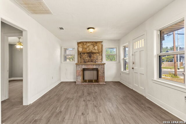 401 E Weinert St Property Photo 7
