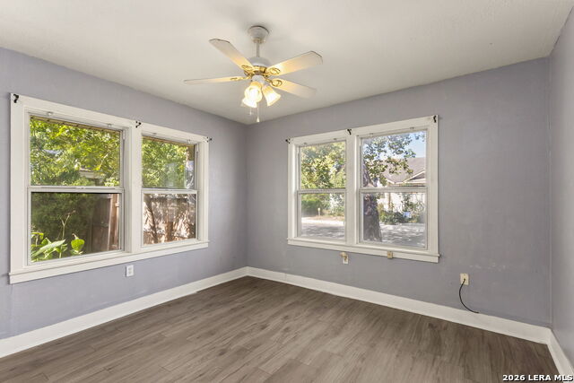 401 E Weinert St Property Photo 15