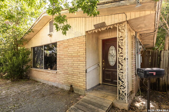 401 E Weinert St Property Photo 21