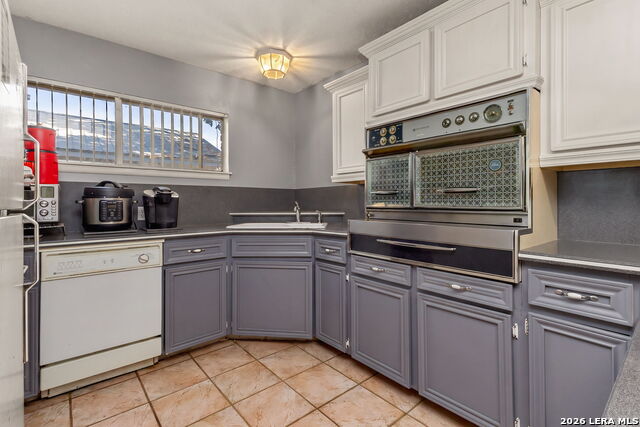 401 E Weinert St Property Photo 25