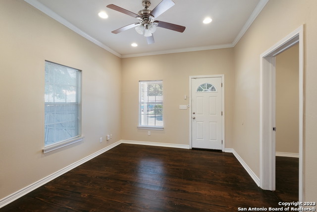 207 Hill St Property Photo 4