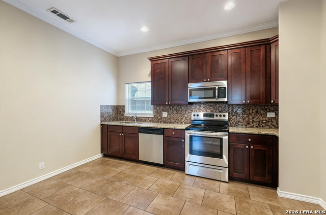 207 Hill St Property Photo 8