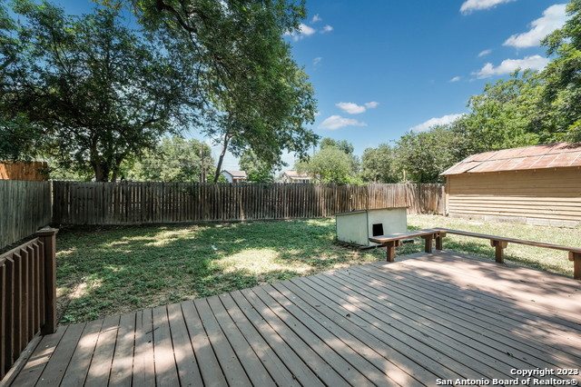 207 Hill St Property Photo 16