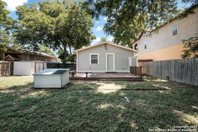 207 Hill St Property Photo 17