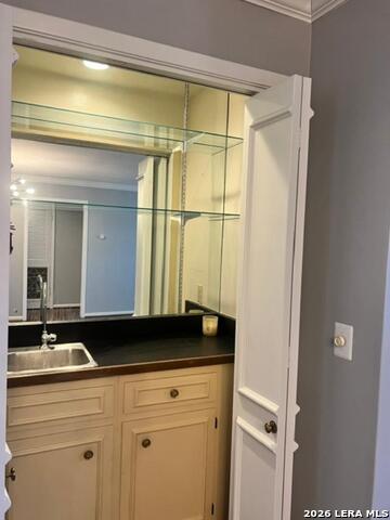 7926 Broadway Property Photo 5
