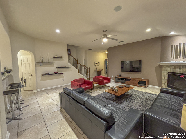 25010 Buttermilk Ln Property Photo 10