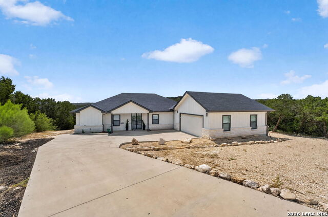 299 Pr 2776 Property Photo 1