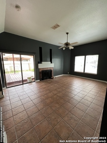 11719 Spring Ridge Dr Property Photo 3