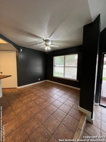 11719 Spring Ridge Dr Property Photo 4