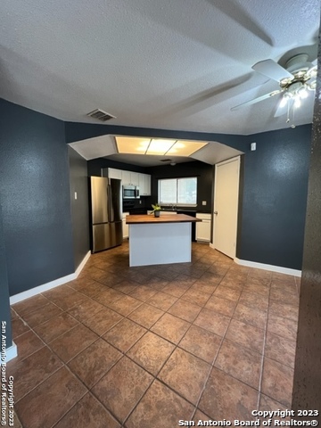 11719 Spring Ridge Dr Property Photo 5