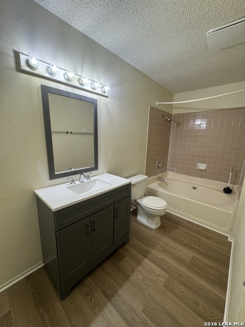 11719 Spring Ridge Dr Property Photo 10