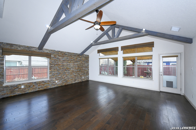 842 Wall Property Photo 7
