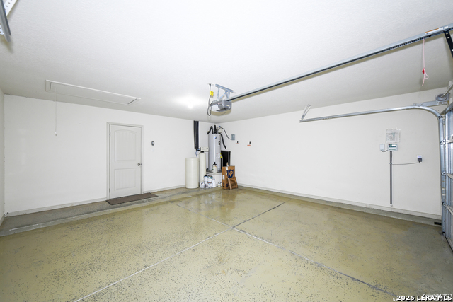 842 Wall Property Photo 16
