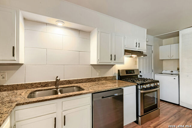 8106 Windlake Dr. Property Photo 15
