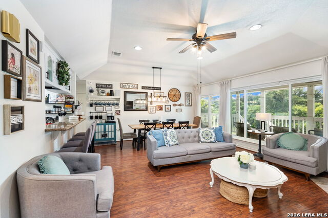 34 River Oak Property Photo 16