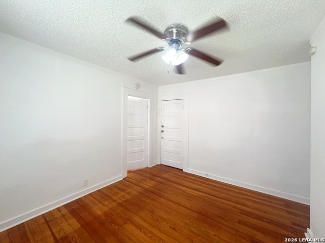 827 Steves Ave Property Photo 9
