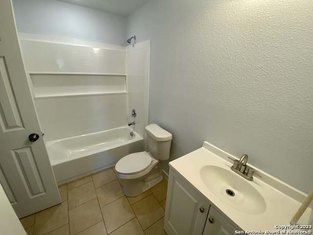 1632 S Hamilton St Property Photo 12