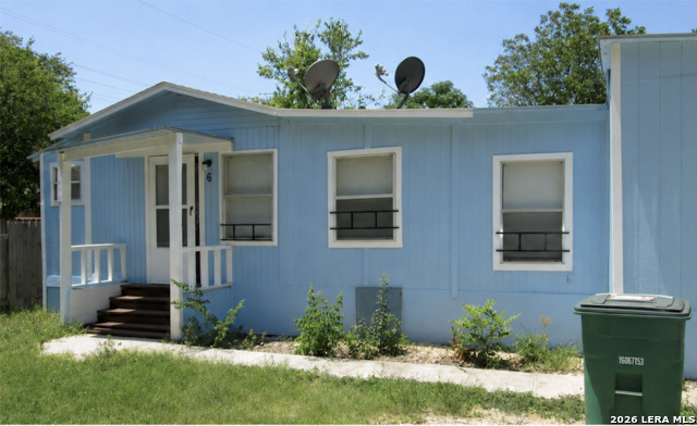 1730 W Poplar Property Photo 1