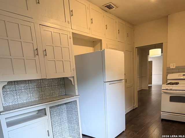 203 Isabel Property Photo 6