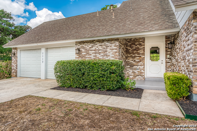 1117 White Pine Property Photo 2