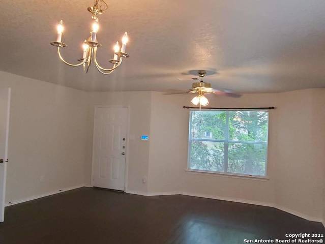 11032 Monahan Park Property Photo 5