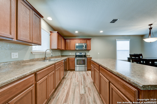 428 Auburn Park Property Photo 5