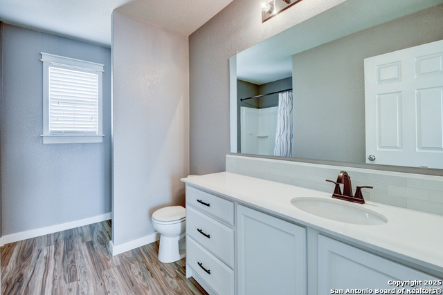 428 Auburn Park Property Photo 14