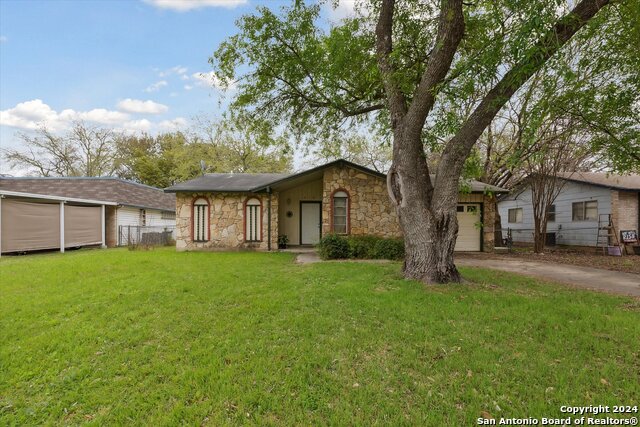312 LORI LYNN DR Property Photo 1