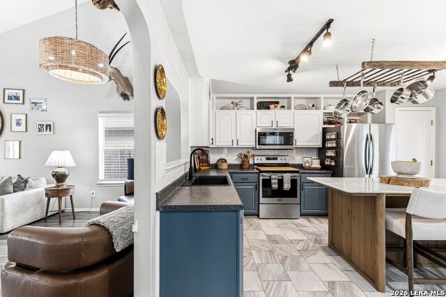 10807 Arabian Gate Property Photo 10