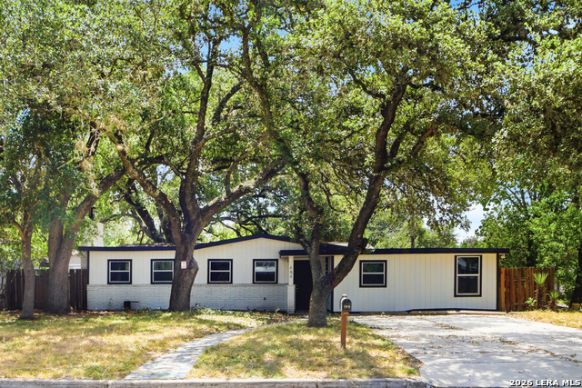 202 Brettonwood Property Photo 1