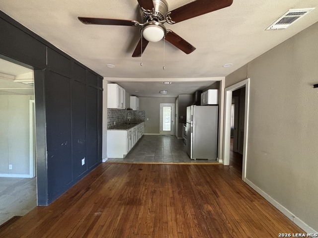 1615 Lee Hall Property Photo 3