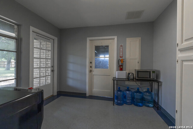 310 Pfeil Property Photo 14