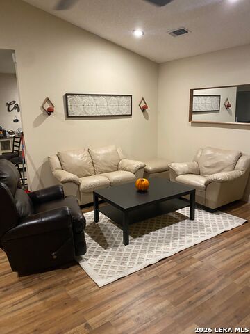 5614 Champions Hill Property Photo 4