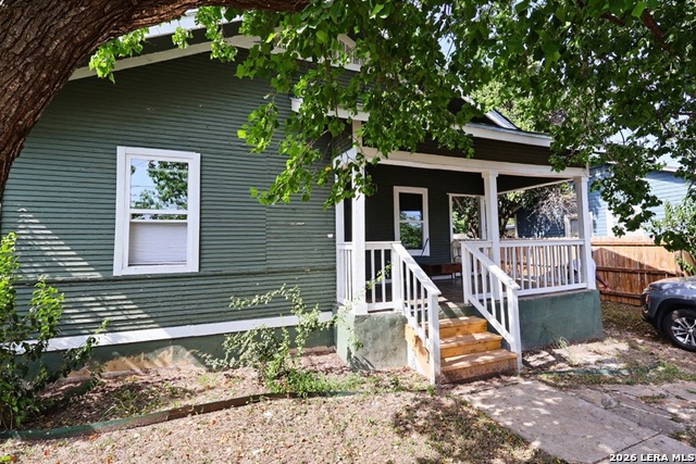 2251 Burnet St Property Photo 1