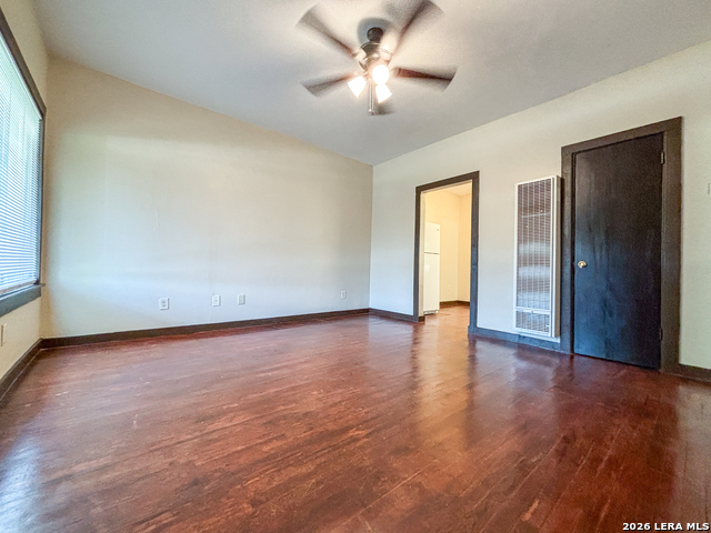 124 S Krueger Ave Property Photo 4