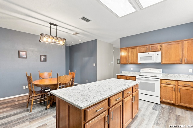 15235 Spring Cor Property Photo 8