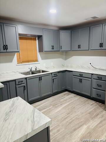 1704 N Washington Property Photo 2