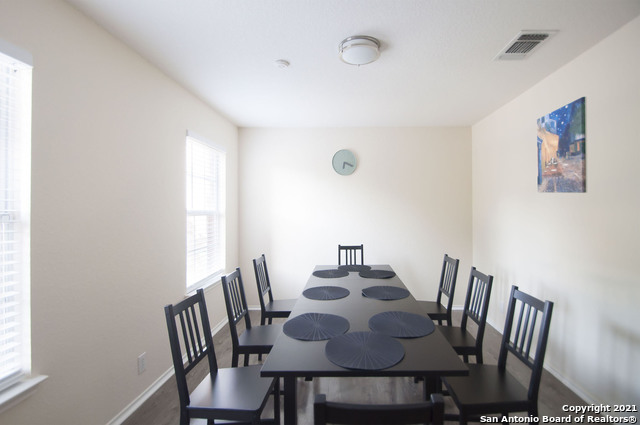 10106 Cedarcliff Property Photo 5