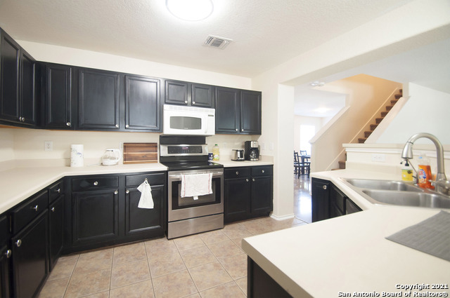 10106 Cedarcliff Property Photo 6
