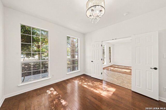 623 Midway Crst Property Photo 16