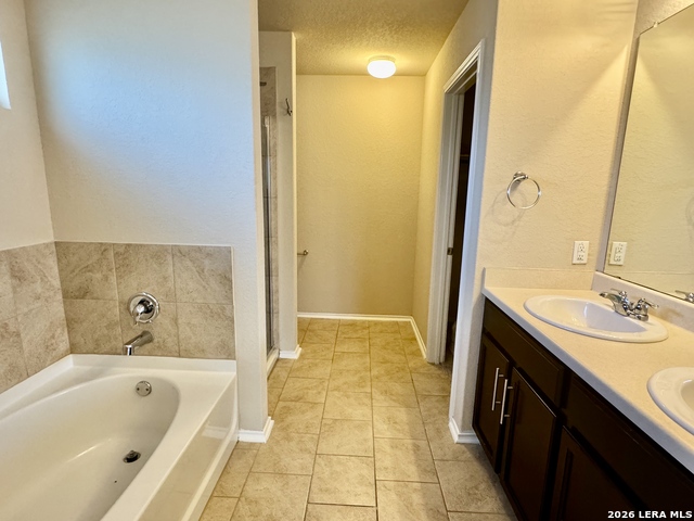1607 Tree Run Property Photo 8