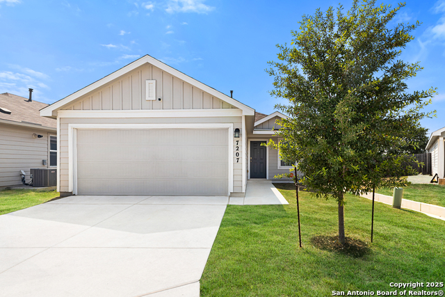 7207 Lincoln Trace Property Photo 1