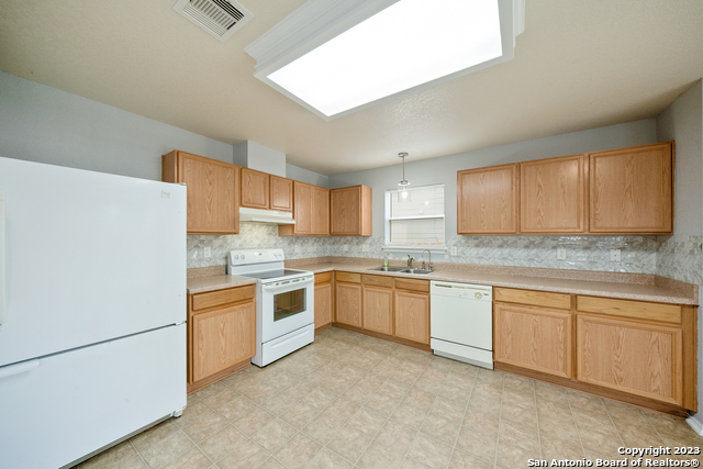 2527 Butterfly Bay Property Photo 15